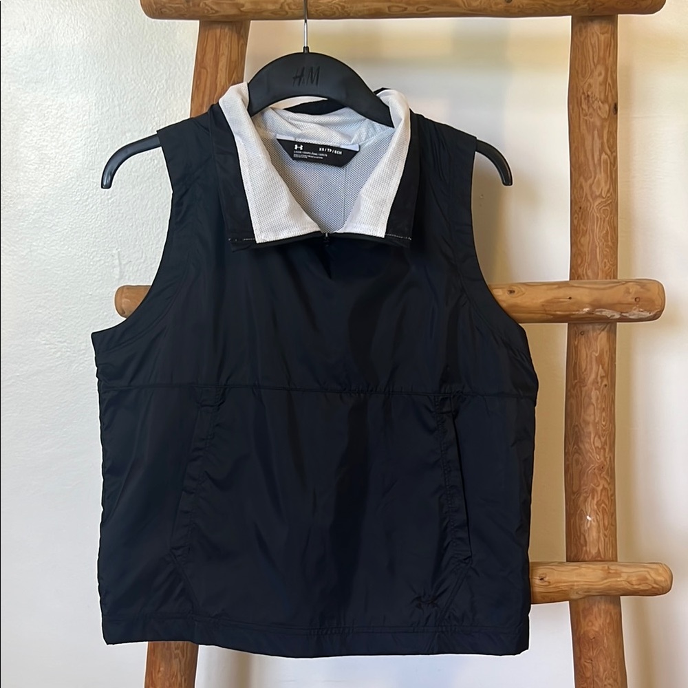 NWTs! Under Armour Black Pull-Over Vest